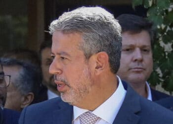 Reforma tributária trava, e esforço concentrado de Lira para votar pautas econômicas pode implodir