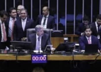 Reforma tributária: veja o que mudou na nova versão apresentada pelo relator e o que está pendente