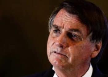Bolsonaro pode ter direitos políticos cassados e ficar sem salário do PL por uso da máquina