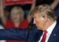 Trump vira réu por 6 de janeiro e tentativa de reverter derrota nas urnas