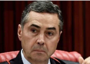 STF sob Barroso estuda dar tempo para ministro digerir argumentos de advogados