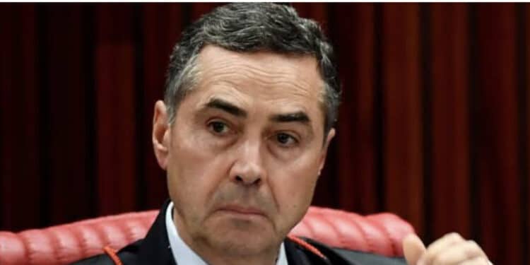 STF sob Barroso estuda dar tempo para ministro digerir argumentos de advogados