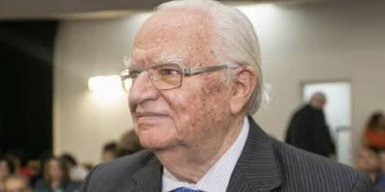 Morre José Gregori, ministro da Justiça e secretário dos Direitos Humanos sob FHC 45 Morre José Gregori, ministro da Justiça e secretário dos Direitos Humanos sob FHC