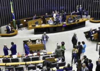Febraban: limitar juros do rotativo pode tornar cartões inviáveis e reduzir oferta de crédito