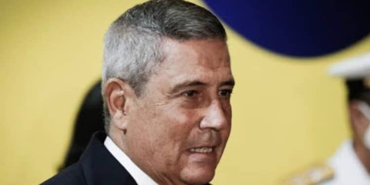 PF faz ação contra suspeita de fraude na intervenção no Rio; Braga Netto é alvo 45 PF faz ação contra suspeita de fraude na intervenção no Rio; Braga Netto é alvo