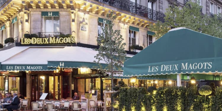 À frente do café parisiense Les Deux Magots, Catherine Methivat planeja abrir novas filiais, inclusive na América Latina 45 À frente do café parisiense Les Deux Magots, Catherine Methivat planeja abrir novas filiais, inclusive na América Latina