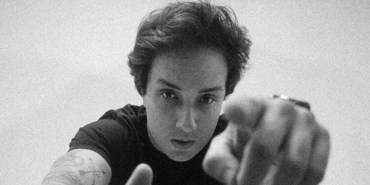 O Fotógrafo de Moda Rafael Martins, nos conta em entrevista sobre sua trajetória. 45 O Fotógrafo de Moda Rafael Martins, nos conta em entrevista sobre sua trajetória.