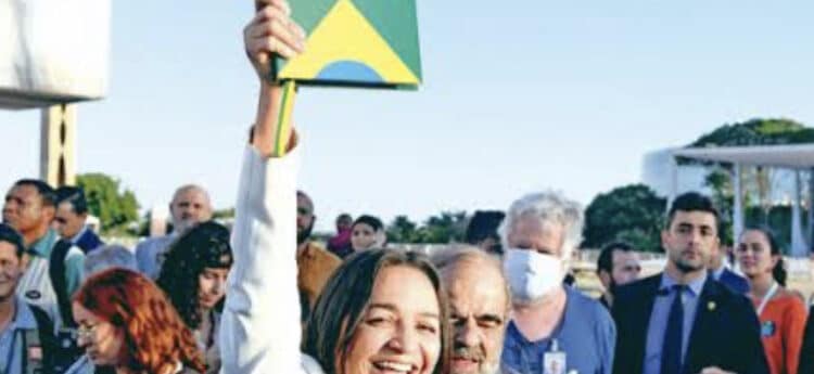 CPI do 8/1 aprova relatório que aponta Bolsonaro como autor dos ataques golpistas
