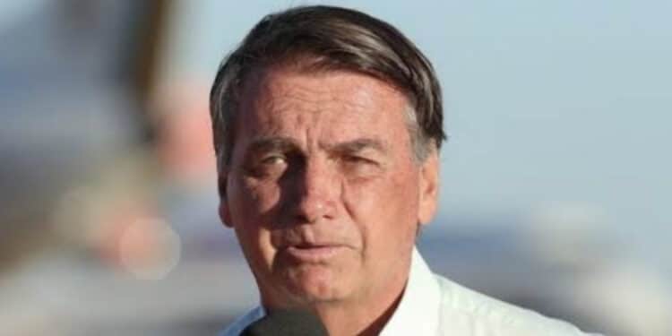 Relator no TSE vota por Bolsonaro inelegível e multa de R$ 425 mil por uso do 7/9
