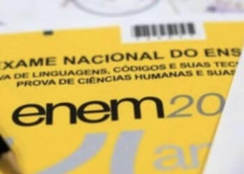 Primeiro dia do Enem 2023 tem abstenção de 28,1% e 4.293 eliminados