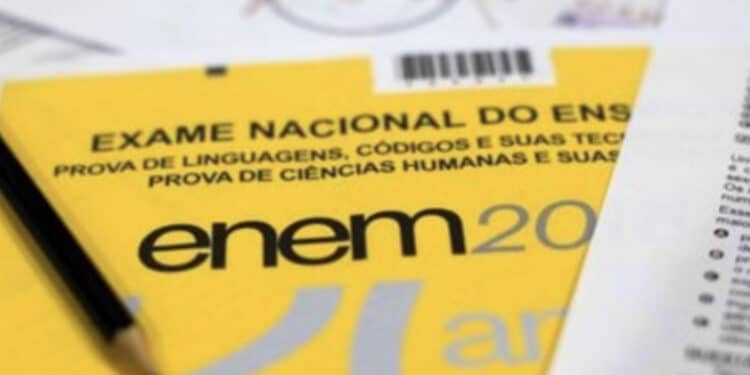 Primeiro dia do Enem 2023 tem abstenção de 28,1% e 4.293 eliminados 45 Primeiro dia do Enem 2023 tem abstenção de 28,1% e 4.293 eliminados