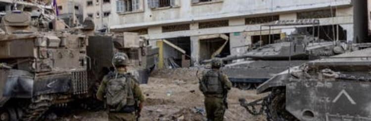 Soldados israelenses enfrentam Hamas em Gaza, com hospitais na linha de fogo 45 Soldados israelenses enfrentam Hamas em Gaza, com hospitais na linha de fogo