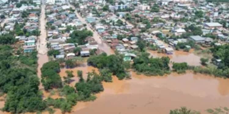 Chuva faz mais de 10 mil deixarem suas casas e provoca 4 mortes no Rio Grande do Sul