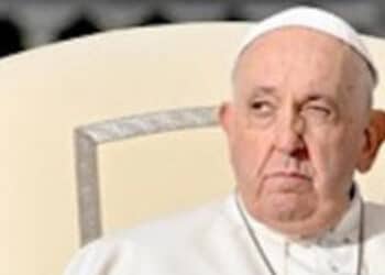 Vitória de Milei pode afastar visita do papa Francisco à Argentina