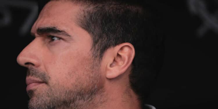 Confirmado, jornalista jogou tudo no ventilador: Surge notícia de ‘CAIR O QUEIXO’ envolvendo Abel Ferreira no Palmeiras