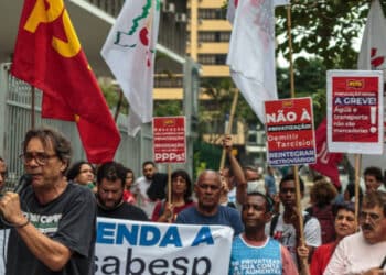 Veja como está cada linha do metrô e da CPTM durante a greve desta terça (28)
