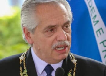 Fernández se despede na Argentina e admite fracasso econômico e de justiça social