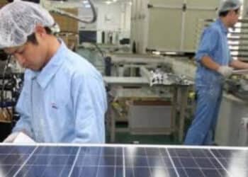 Governo taxa importação de turbinas eólicas e módulos fotovoltaicos