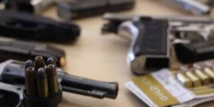 Mortes violentas caem 2,2% nos 10 primeiros meses de 2023, diz Ministério da Justiça 45 Mortes violentas caem 2,2% nos 10 primeiros meses de 2023, diz Ministério da Justiça