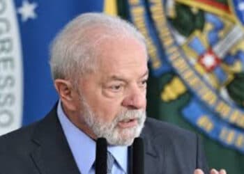 Lula patina em promessas por transparência após retrocessos com Bolsonaro