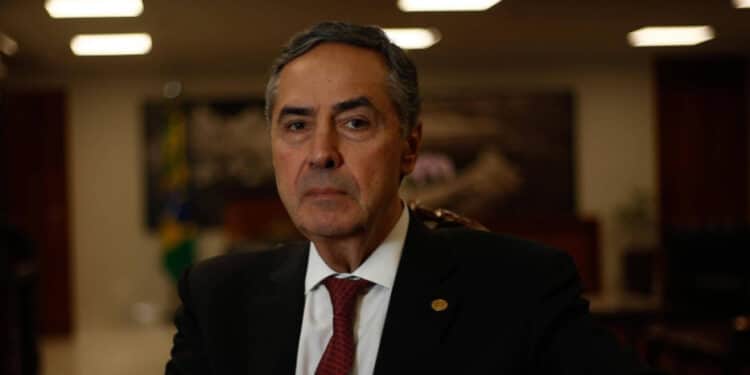 Barroso atribui crise do STF com Legislativo à eleição de bancada bolsonarista