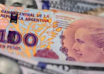 Inflação mensal na Argentina em dezembro deve ser a mais alta desde 1990