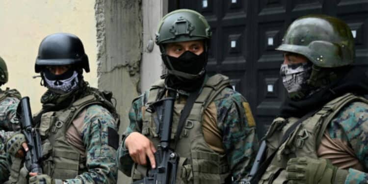 Equador se declara em ‘conflito armado interno’ após ataque ao vivo a canal de TV