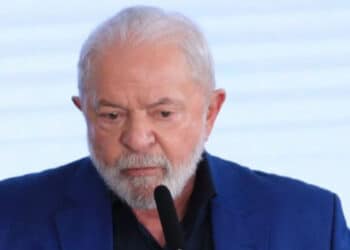 Lula inicia em bastiões do PT sequência de viagens pelo país de olho na eleição municipal