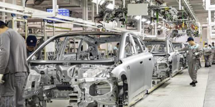 Alarmes de deflação na China aumentam com a queda dos preços de alimentos e automóveis