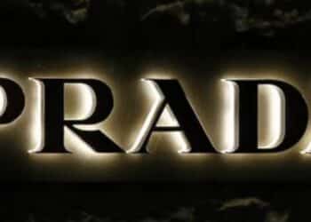 Prada: O Legado da Elegância na Vanguarda da Moda.