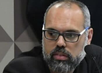 Allan dos Santos provoca Moraes e anuncia conta no OnlyFans