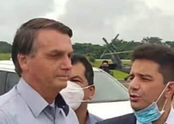 No Acre, visita de Bolsonaro causa conflito entre internautas: “O Acre acabou de passar pelo um desastre vem mais um”
