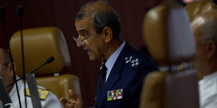 Tribunal militar propõe reduzir em 28 anos pena para agentes do Exército que mataram músico 45 Tribunal militar propõe reduzir em 28 anos pena para agentes do Exército que mataram músico