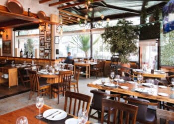 Restaurante Argentino La Ventana Parrilla promove Evento Construindo Conexões Celebrando Mulheres.