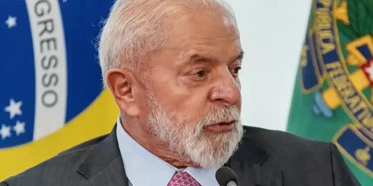 Lula põe em dúvida comportamento da oposição na Venezuela e faz paralelo com Bolsonaro