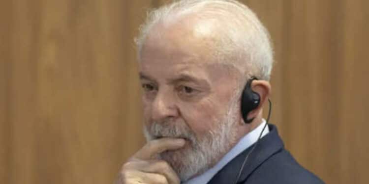 Lula critica proibição de candidatura opositora na Venezuela