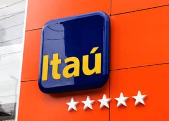Banco Itaú: Líder em Inovação e Excelência Financeira