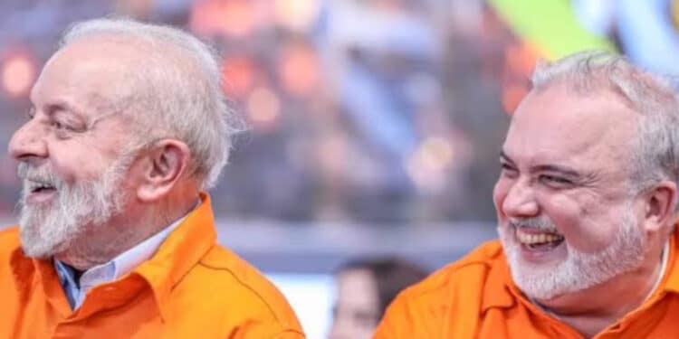 Lula reunirá ministros no fim de semana para discutir crise na Petrobras