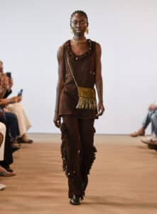 Lilly Sarti Celebra 18 Anos com Homenagem Familiar no SPFW N57 47 IMG 1531