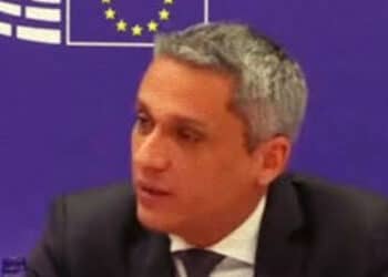 Exagero ou realidade? Deputado diz no parlamento europeu que o Brasil está se transformando em ditadura!