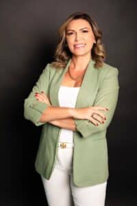 Conheça a História de Letúsia Araújo: Da Determinação à Inovação na Estética 46 41bb4cdc ba35 45b0 b3c1 ec98f5b66d05 1