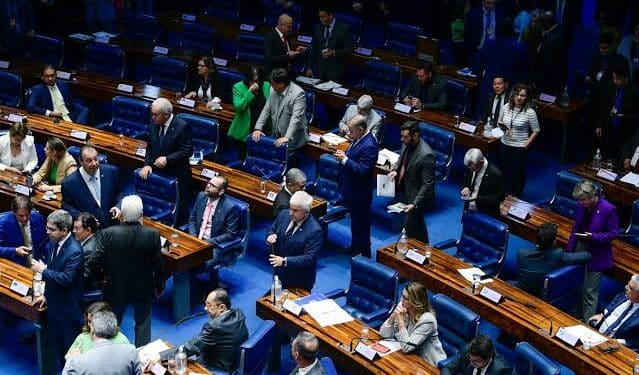 Senado adia votação de projeto que altera arcabouço e libera mais R$ 15 bi a Lula 45 Senado adia votação de projeto que altera arcabouço e libera mais R$ 15 bi a Lula