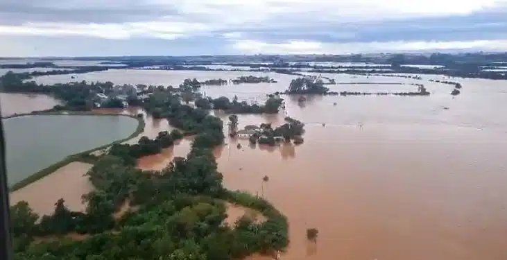 Porto Alegre segue tomada pelas águas do Guaíba; Lula retorna ao RS neste domingo