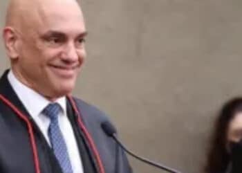 Moraes deixa comando do TSE depois de eleição polarizada, ameaça de golpe e cerco a fake news