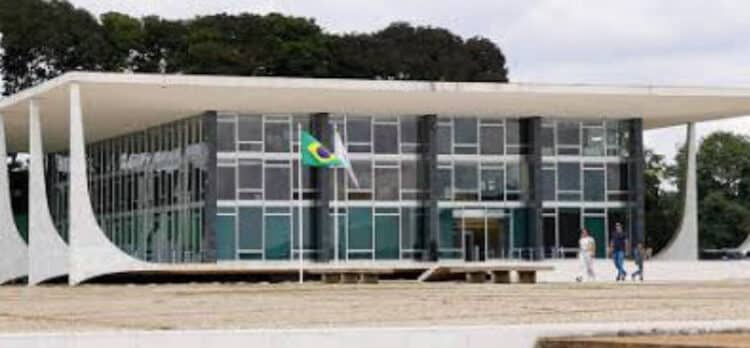 STF valida restrição de políticos em estatais, mas mantém nomeados por Lula 45 STF valida restrição de políticos em estatais, mas mantém nomeados por Lula