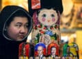 Sob pressão dos EUA, bancos chineses adotam cautela em transações com a Rússia