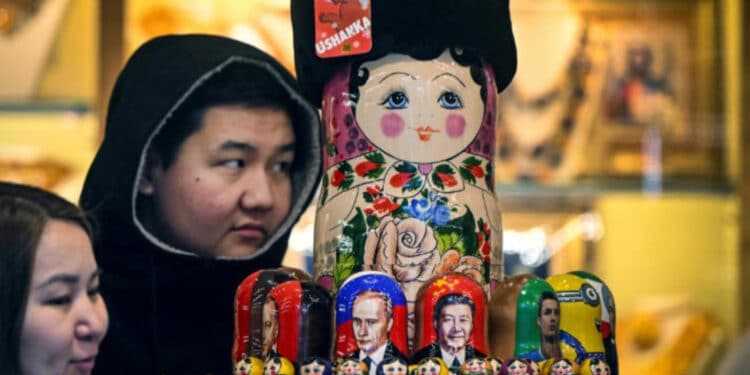 Sob pressão dos EUA, bancos chineses adotam cautela em transações com a Rússia 45 Sob pressão dos EUA, bancos chineses adotam cautela em transações com a Rússia