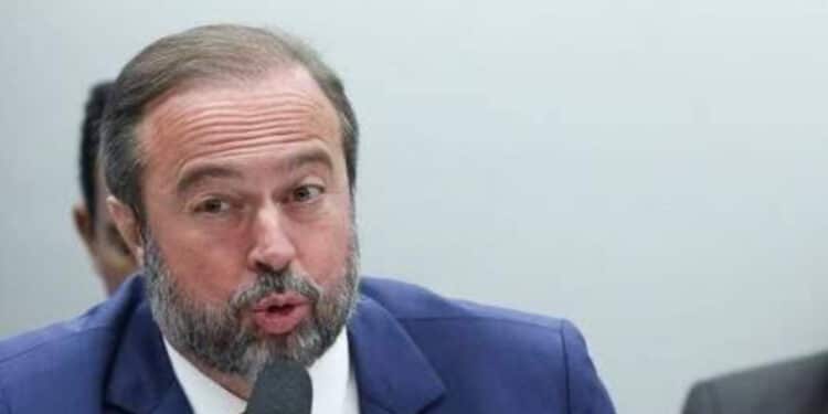'Guiana está chupando de canudinho riqueza do Brasil', diz Silveira sobre petróleo na margem equatorial 45 ‘Guiana está chupando de canudinho riqueza do Brasil’, diz Silveira sobre petróleo na margem equatorial