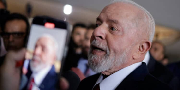 Guerras, eleições e 'fim da lua de mel': os obstáculos à relevância de Lula no G7 45 Guerras, eleições e ‘fim da lua de mel’: os obstáculos à relevância de Lula no G7