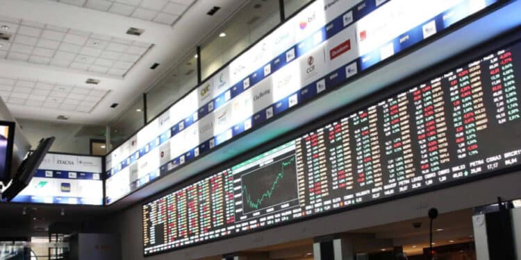 Investidores estrangeiros já retiram R$ 7,2 bi da Bolsa em junho 45 Investidores estrangeiros já retiram R$ 7,2 bi da Bolsa em junho
